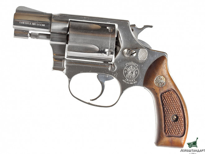Фотография Револьвер Смит-Вессон (Smith & Wesson mod.60), США - Увеличенное изображение