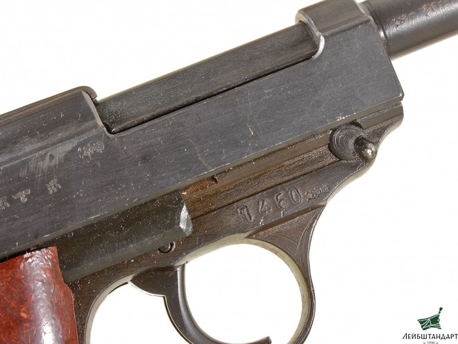 Один из видов Пистолет Вальтер П-38 (Walther P-38), 1942 год, Германия - Увеличенное изображение