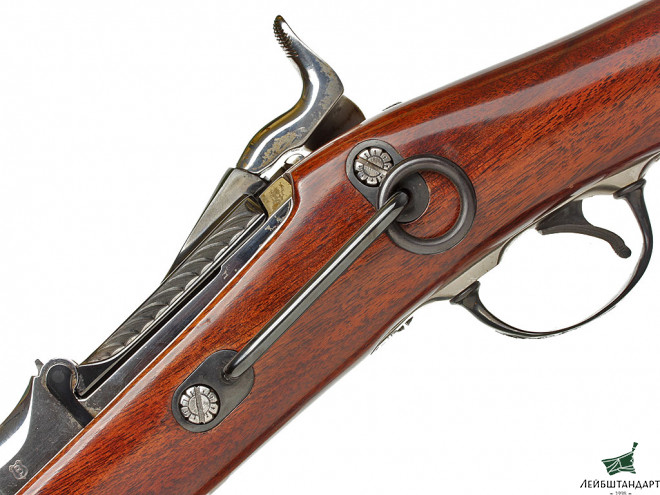 Картинка Кавалерийский карабин Спрингфилд обр.1873 года (Springfield M1873 "Trapdoor" Carbine) в памятном заказном исполнении, в футляре. США - Увеличенное изображение