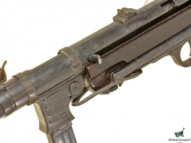 Картинка Пистолет-пулемет МП-40 (МР40), 1943 год, Германия - Увеличенное изображение
