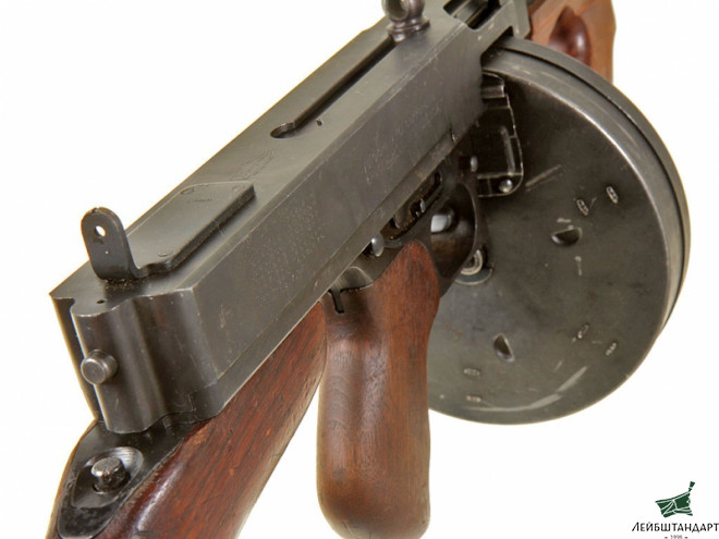 Фотография Пистолет-пулемет Томпсона (Thompson M 1928 A1), США - Увеличенное изображение