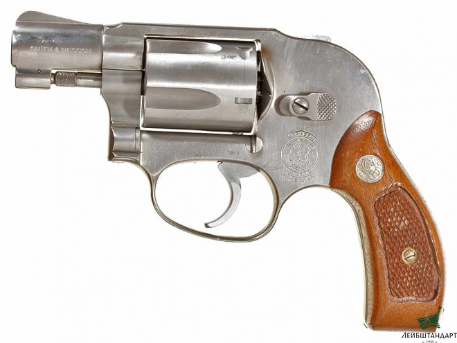 Фотография Револьвер "Смит и Вессон" (Smith & Wesson mod.649-2), США - Увеличенное изображение