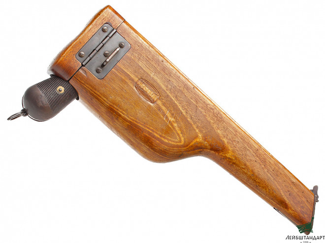 Фото Пистолет Маузер С-96 (Mauser С96) в кобуре, Германия - Увеличенное изображение