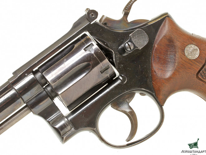 Фото РЕВОЛЬВЕР "СМИТ И ВЕССОН", МОДЕЛЬ L4-I (SMITH & WESSON), США - Увеличенное изображение
