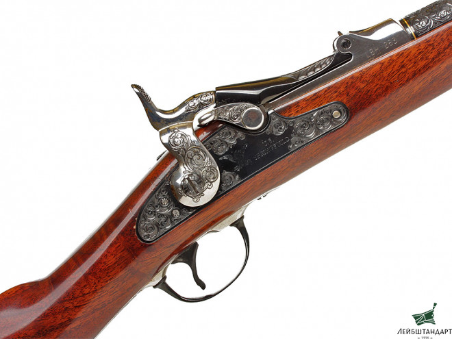 Один из видов Кавалерийский карабин Спрингфилд обр.1873 года (Springfield M1873 "Trapdoor" Carbine) в памятном заказном исполнении, в футляре. США - Увеличенное изображение