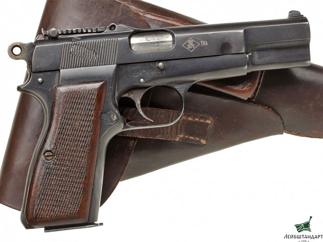 Фотография Пистолет Браунинг Хай Пауэр (Browning High Power) обр.1935 года в кобуре, Бельгия - Увеличенное изображение