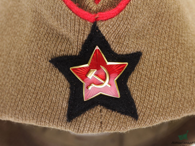 Один из видов Пилотка командного и начальствующего состава артиллерии РККА. СССР, копия - Увеличенное изображение