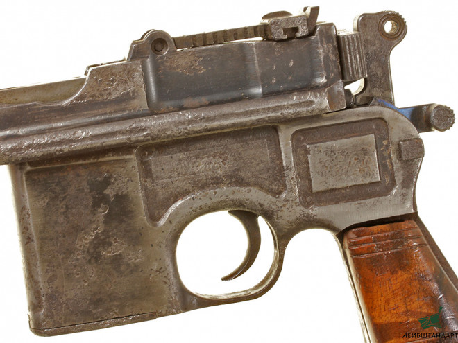 Один из видов Пистолет Маузер С-96 (Mauser С96), Германия - Увеличенное изображение