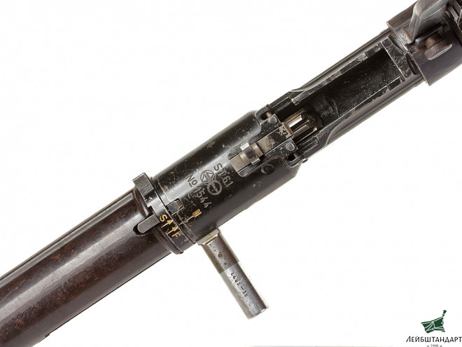 Изображение Ручной пулемет СТ-61 ( ST-61), переделанный из авиационного MG-15. Германия / Румыния - Увеличенное изображение