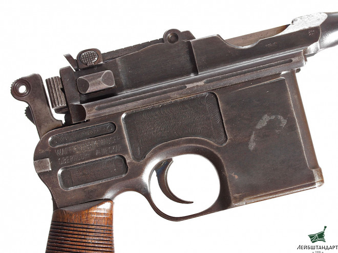 Фото Пистолет Маузер С-96 (Mauser С96) в кобуре, Германия - Увеличенное изображение