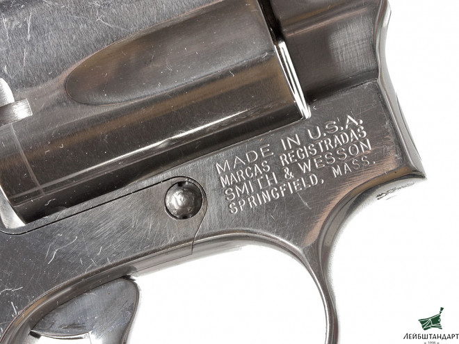 Один из видов Револьвер Смит-Вессон (Smith & Wesson mod.60), США - Увеличенное изображение