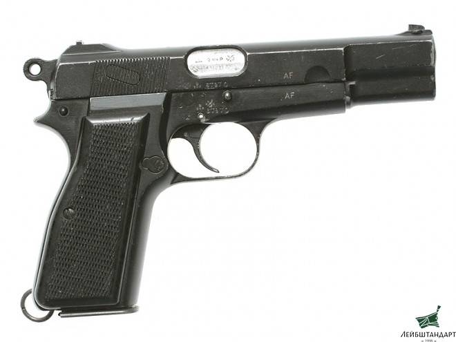 Один из видов Пистолет Браунинг "Хай Пауэр" обр.1935 года (Browning High Power, HP35), Канада - Увеличенное изображение