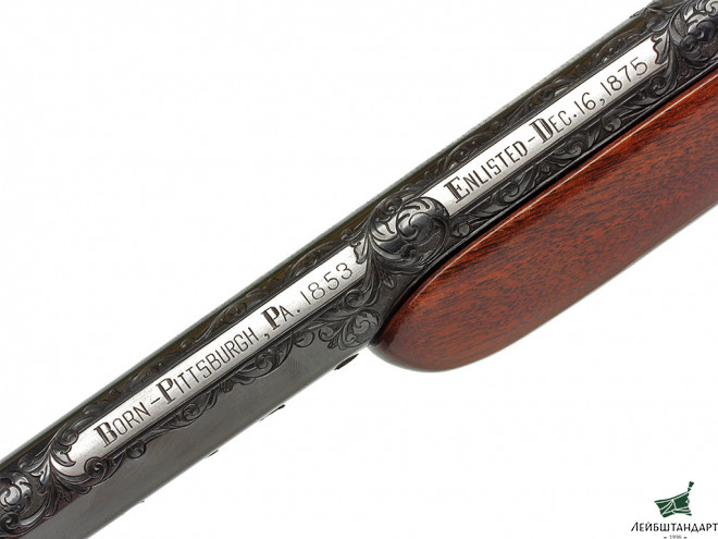 Фото Кавалерийский карабин Спрингфилд обр.1873 года (Springfield M1873 "Trapdoor" Carbine) в памятном заказном исполнении, в футляре. США - Увеличенное изображение