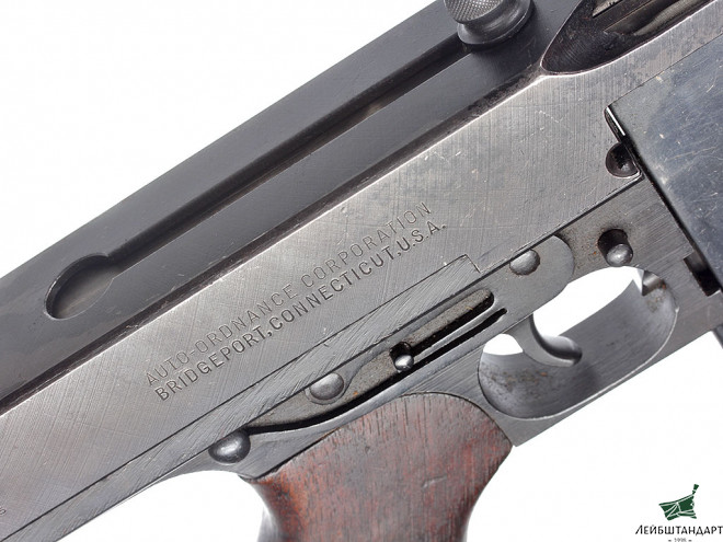 Один из видов Пистолет-пулемет Томпсон (Thompson M1928 A1), США - Увеличенное изображение