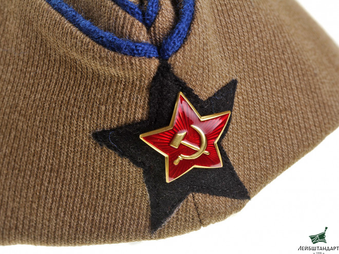 Один из видов Пилотка командного и начальствующего состава инженерных войск РККА. СССР, копия - Увеличенное изображение