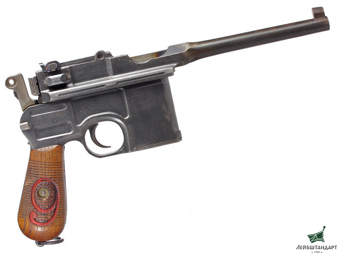 Фото Пистолет Маузер С-96 (Mauser С96) - "Красная девятка" в кобуре, Германия - Увеличенное изображение