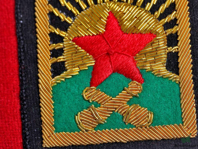 Изображение Нарукавный знак "образцовой" воинской части артиллерии РККА обр.1922 г. РСФСР, копия - Увеличенное изображение
