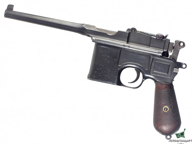 Изображение Пистолет Маузер С-96 (Mauser С96) с наградными накладками "С.М.Буденному от ВЦИК", Германия - Увеличенное изображение