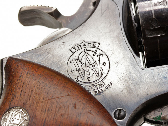 Фотография РЕВОЛЬВЕР "СМИТ И ВЕССОН", МОДЕЛЬ L4-I (SMITH & WESSON), США - Увеличенное изображение