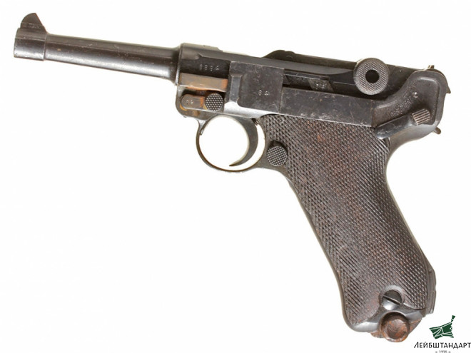 Изображение Пистолет П-08 "Парабеллум" (Pistole 08, Parabellumpistole) в кобуре, 1938 год, Германия - Увеличенное изображение