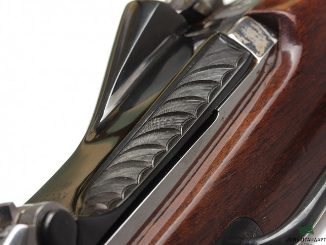 Картинка Кавалерийский карабин Спрингфилд обр.1873 года (Springfield M1873 "Trapdoor" Carbine) в памятном заказном исполнении, в футляре. США - Увеличенное изображение