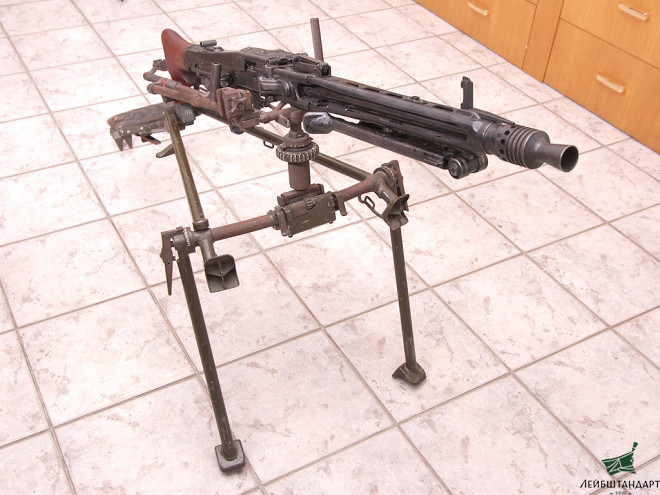 Фотография Лафет к единому пулемету МГ-42 (MG-42), Германия - Увеличенное изображение
