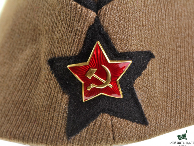 Один из видов Пилотка командного и начальствующего состава химических войск РККА. СССР, копия - Увеличенное изображение