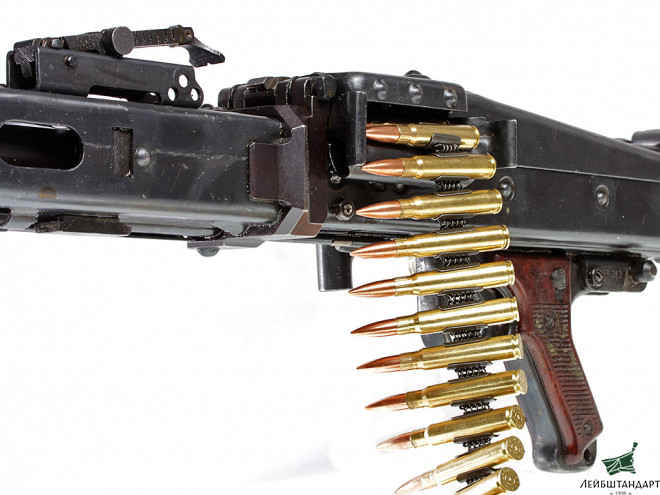 Один из видов Единый пулемет М53 (югославский MG-42), Югославия - Увеличенное изображение