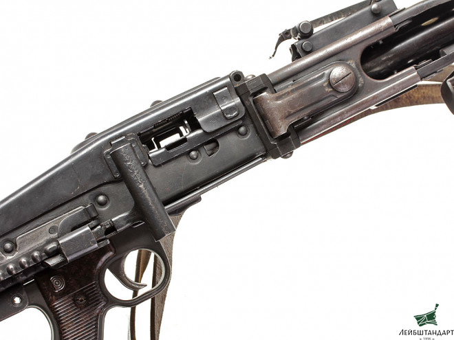 Картинка Единый пулемет МГ-42 (MG-42), Германия - Увеличенное изображение