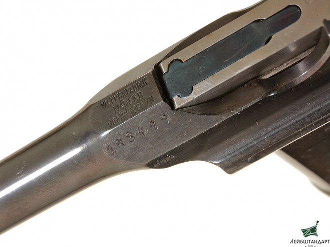 Фотография Пистолет Маузер С-96 (Mauser С96) с наградными накладками "С.М.Буденному от ВЦИК", Германия - Увеличенное изображение