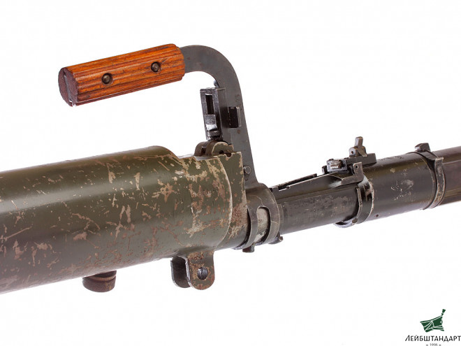 Фото Ручной пулемет СТ-61 ( ST-61), переделанный из авиационного MG-15. Германия / Румыния - Увеличенное изображение