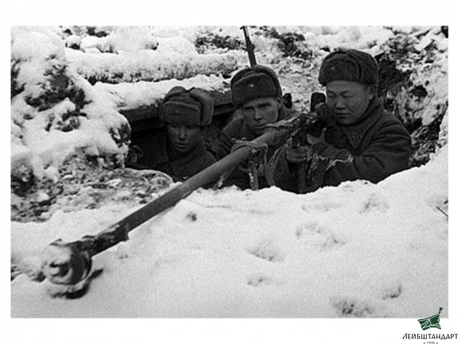 Фотография Знамя Панфиловцев, 1075 стрелкового полка обр.1941 года. СССР, копия - Увеличенное изображение