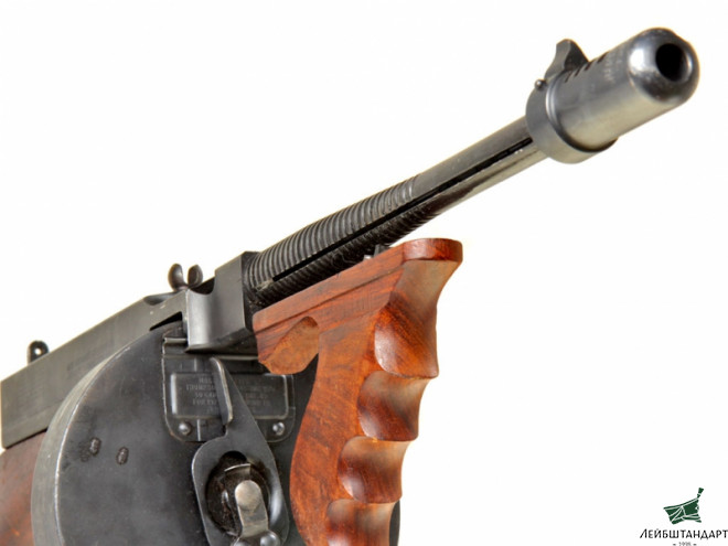 Картинка Пистолет-пулемет Томпсона (Thompson M 1928 A1), США - Увеличенное изображение