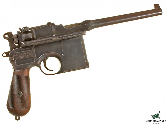 Один из видов Пистолет Маузер С-96 (Mauser С96) в кобуре, Германия - Увеличенное изображение
