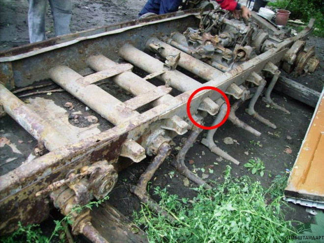 Один из видов Sd.Kfz 251, Sd.Kfz 11, резиновый отбойник балансиров подвески, Германия, копия - Увеличенное изображение