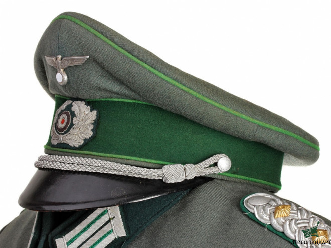 Купить Китель и фуражка офицера образца 1936 года (М36) со знаками различия горного егеря, Германия - Увеличенное изображение