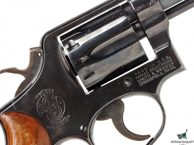 Фото Револьвер "Смит и Вессон", модель 10-5 (Smith & Wesson), США - Увеличенное изображение
