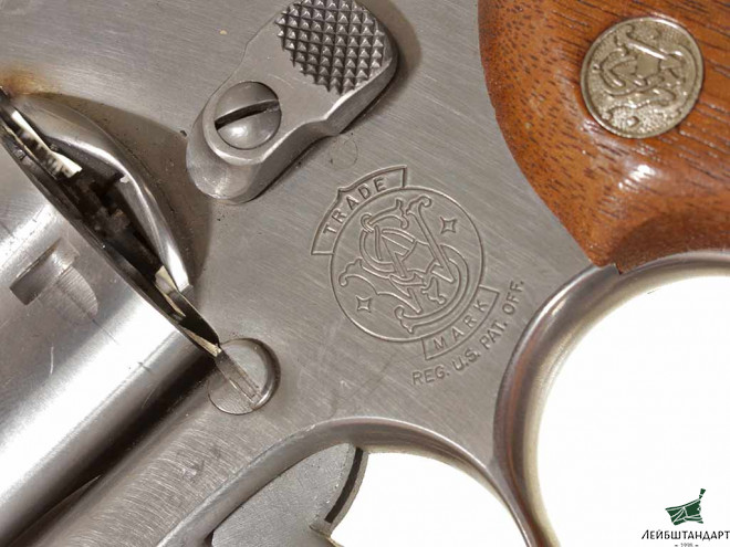 Один из видов Револьвер "Смит и Вессон" (Smith & Wesson mod.649-2), США - Увеличенное изображение