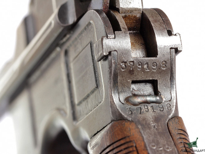 Изображение Пистолет Маузер С-96 (Mauser С96) в кобуре, Германия - Увеличенное изображение