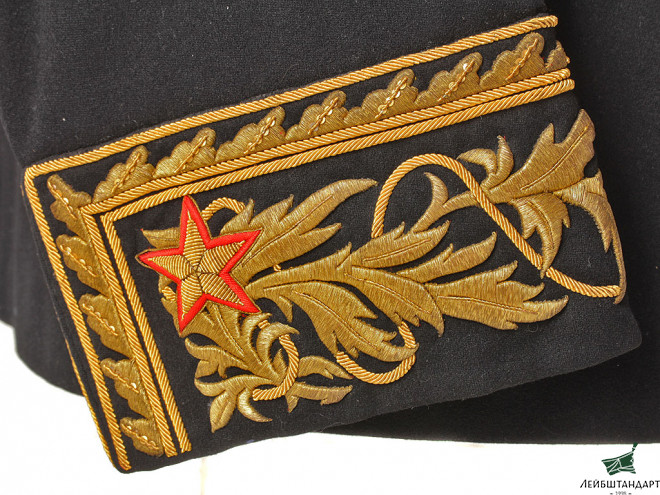 Картинка Мундир НКИД СССР обр.1943 года с погонами Чрезвычайного и Полномочного Посла, СССР - Увеличенное изображение