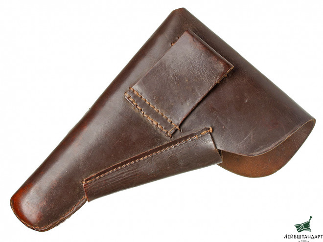 Один из видов Пистолет Браунинг Хай Пауэр (Browning High Power) обр.1935 года в кобуре, Бельгия - Увеличенное изображение
