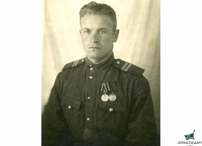 Картинка Комплект униформы офицерского состава Войск и ГБ НКВД образца 1943 года, СССР, копия - Увеличенное изображение