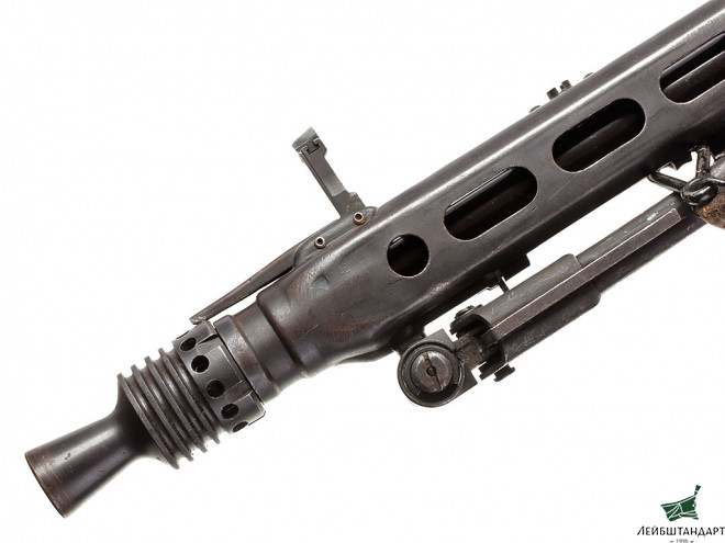 Один из видов Единый пулемет МГ-42 (MG-42), Германия - Увеличенное изображение