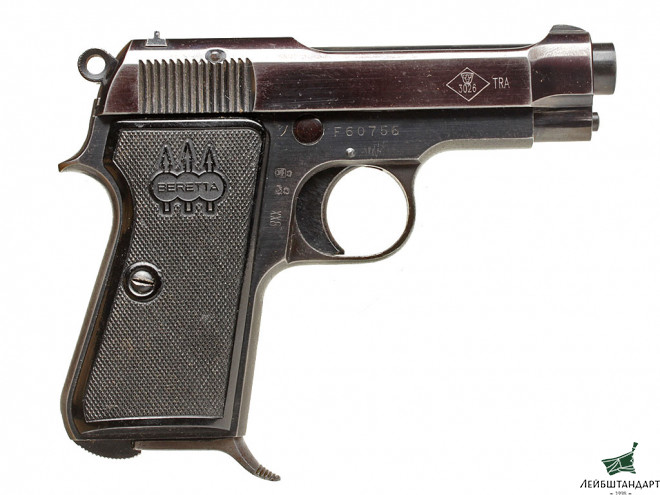 Один из видов Пистолет "Беретта" обр.1934 года (Beretta M1934) в кобуре, Италия - Увеличенное изображение