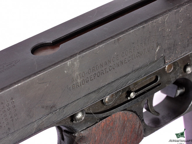 Один из видов Пистолет-пулемет Томпсон (Thompson M 1928 A1), США - Увеличенное изображение