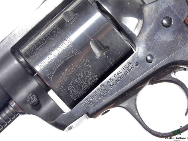 Картинка Револьвер "Ругер Блэкхок" (Ruger New Model Blackhawk), США - Увеличенное изображение