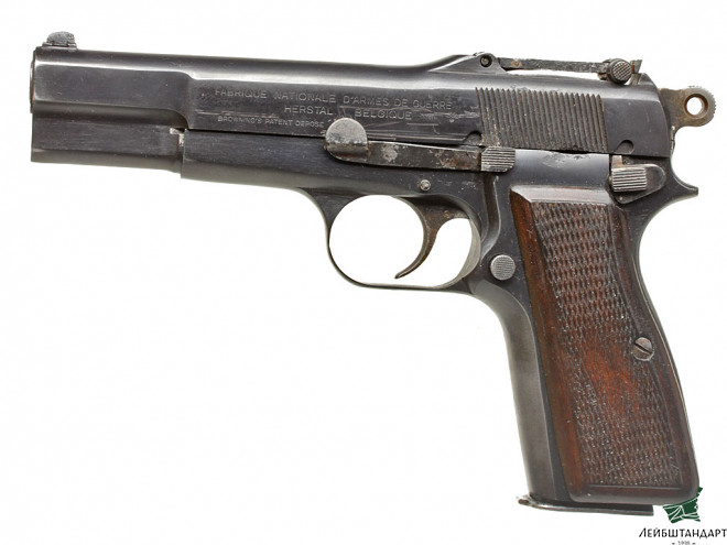 Изображение Пистолет Браунинг Хай Пауэр (Browning High Power) обр.1935 года в кобуре, Бельгия - Увеличенное изображение