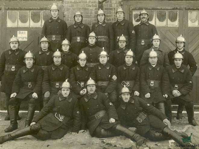 Купить Нарукавный знак инспектора пожарной охраны обр. 1925г., СССР. Копия - Увеличенное изображение