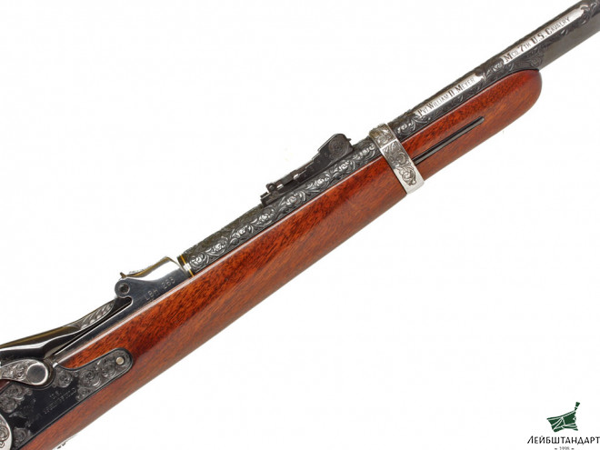 Картинка Кавалерийский карабин Спрингфилд обр.1873 года (Springfield M1873 "Trapdoor" Carbine) в памятном заказном исполнении, в футляре. США - Увеличенное изображение