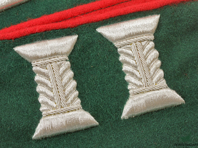 Купить Шитый воротник и обшлага за военное отличие офицеров для парадного мундира. Полевые инженерные парки . Россия, копия - Увеличенное изображение